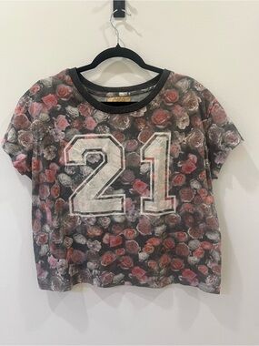 Zara Floral Graphic Crewneck in Black and Pink